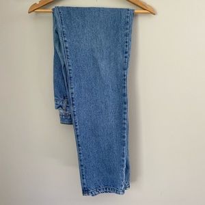 Vintage Street Like Highway, Stidd mom jeans. From the limited.